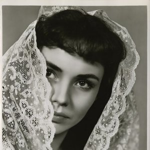 Jennifer Jones のアバター