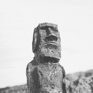 Moai!