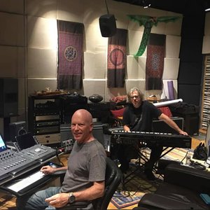 Steve Roach / Michael Stearns 的头像