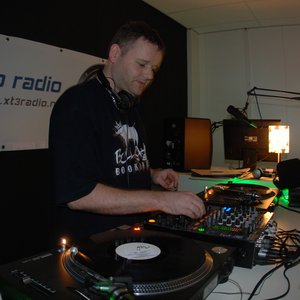 DJ Bold 的头像