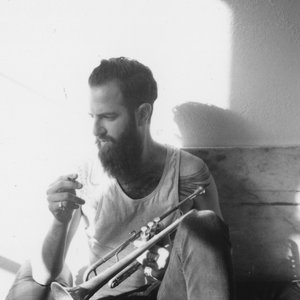 Avishai Cohen's Triveni 的头像