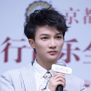 Charlie Zhou 的头像