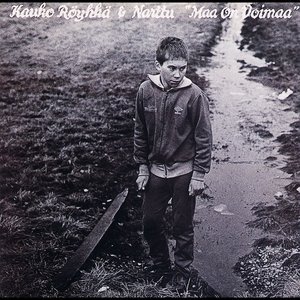 Maa on voimaa (Deluxe Version)