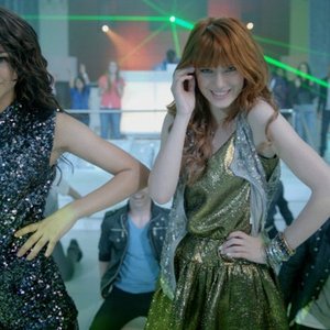 Image for 'Zendaya & Bella Thorne'