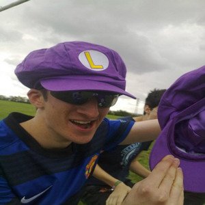 “Waluigi”的封面
