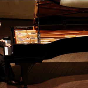 Roberto Bravo 的头像