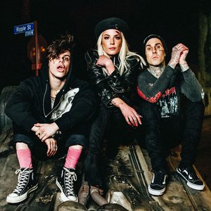 YUNGBLUD, Halsey, Travis Barker 的头像