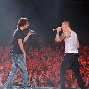 'Chris Cornell feat. Chester Bennington'の画像