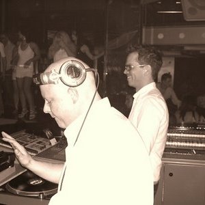 Liquid Love meets Ernesto vs. Bastian 的头像