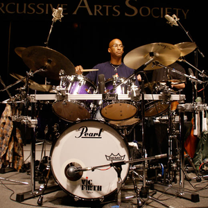 Omar Hakim photo provided by Last.fm