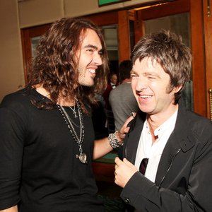 Russell Brand and Noel Gallagher 的头像