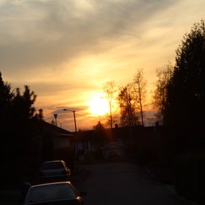 The Sun Goes Down