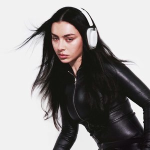 Charli xcx 的头像