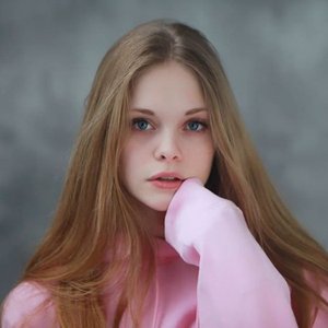 Julia Crane 的头像