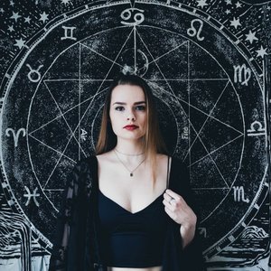 Elunia 的头像
