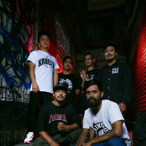Six Coffins 的头像