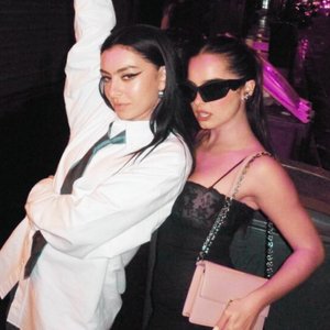 Charli XCX, Addison Rae 的头像