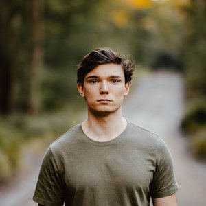 Finnian Johnson 的头像