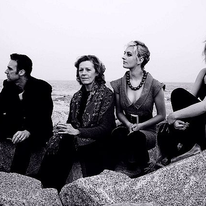 Fovea Hex photo provided by Last.fm