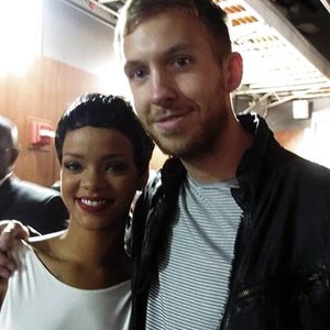 Calvin Harris featuring Rihanna 的头像