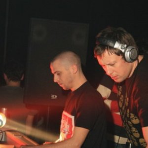 DJ Umek & Matthew Hoag 的头像