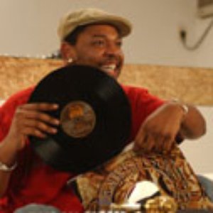 Osunlade feat. Divine Essence 的头像