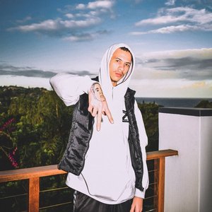 808 SALLIE 的头像