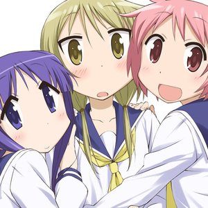 情報処理部（大久保瑠美、津田美波、種田梨沙） 的头像