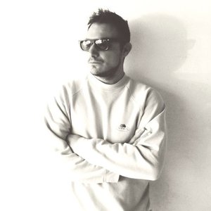 “DJ M.G.”的封面