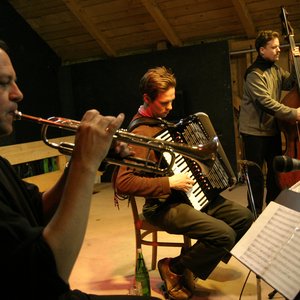 Will Holshouser Trio & Bernardo Sassetti 的头像