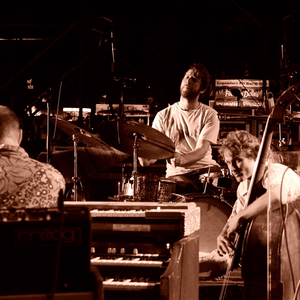 Medeski Martin & Wood photo provided by Last.fm