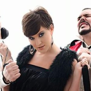 “The BeatShakers feat. Sonja”的封面