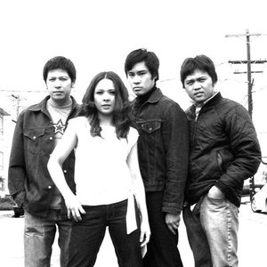 Julie Plug 的头像