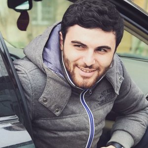 AGAS MNACAKANYAN 的头像