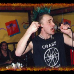 The Bus Station Loonies photo provided by Last.fm