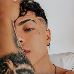 Naim Darrechi 的头像