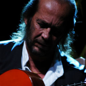 Paco de Lucía photo provided by Last.fm