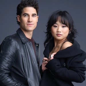 Darren Criss & Helen J Shen 的头像