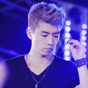 장우영(Jang Woo Young) feat. Jun. K için avatar