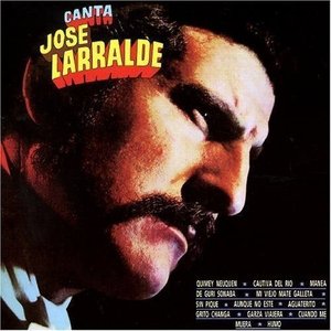 Canta José Larralde