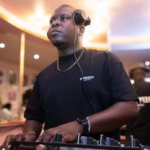 DJ STOKS 的头像