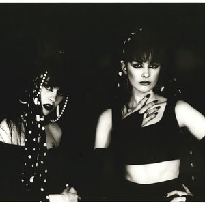 Strawberry Switchblade 的头像