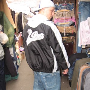“B-Zar”的封面