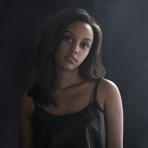 Ruth B 的头像