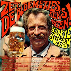 Zet De Bloemetjes Eens Buiten!