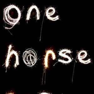 “One Horse Race”的封面