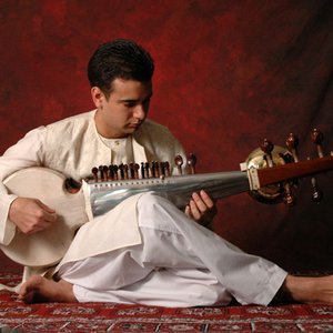 Alam Khan 的头像