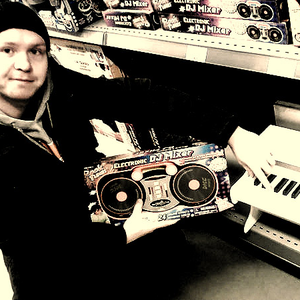 Fanu photo provided by Last.fm