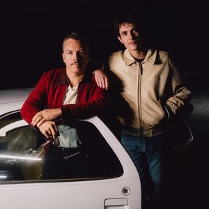 Purple Disco Machine, Julian Perretta, Kungs 的头像