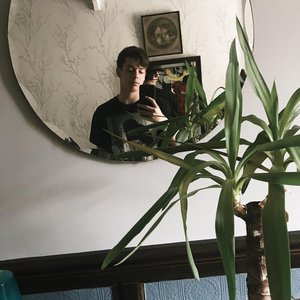 i smoked a flower and now i want pizza のアバター